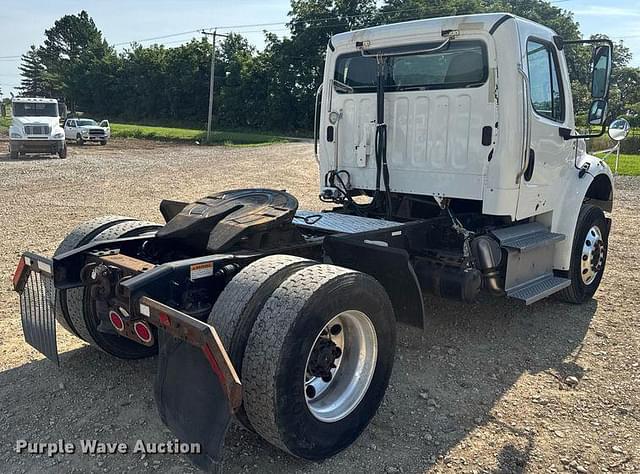 Image of Freightliner Business Class M2 equipment image 4