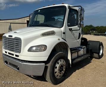 Main image Freightliner Business Class M2
