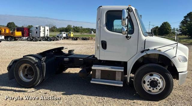 Image of Freightliner Business Class M2 equipment image 3