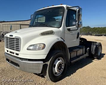 Main image Freightliner Business Class M2