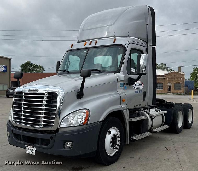 Image of Freightliner Cascadia Primary image