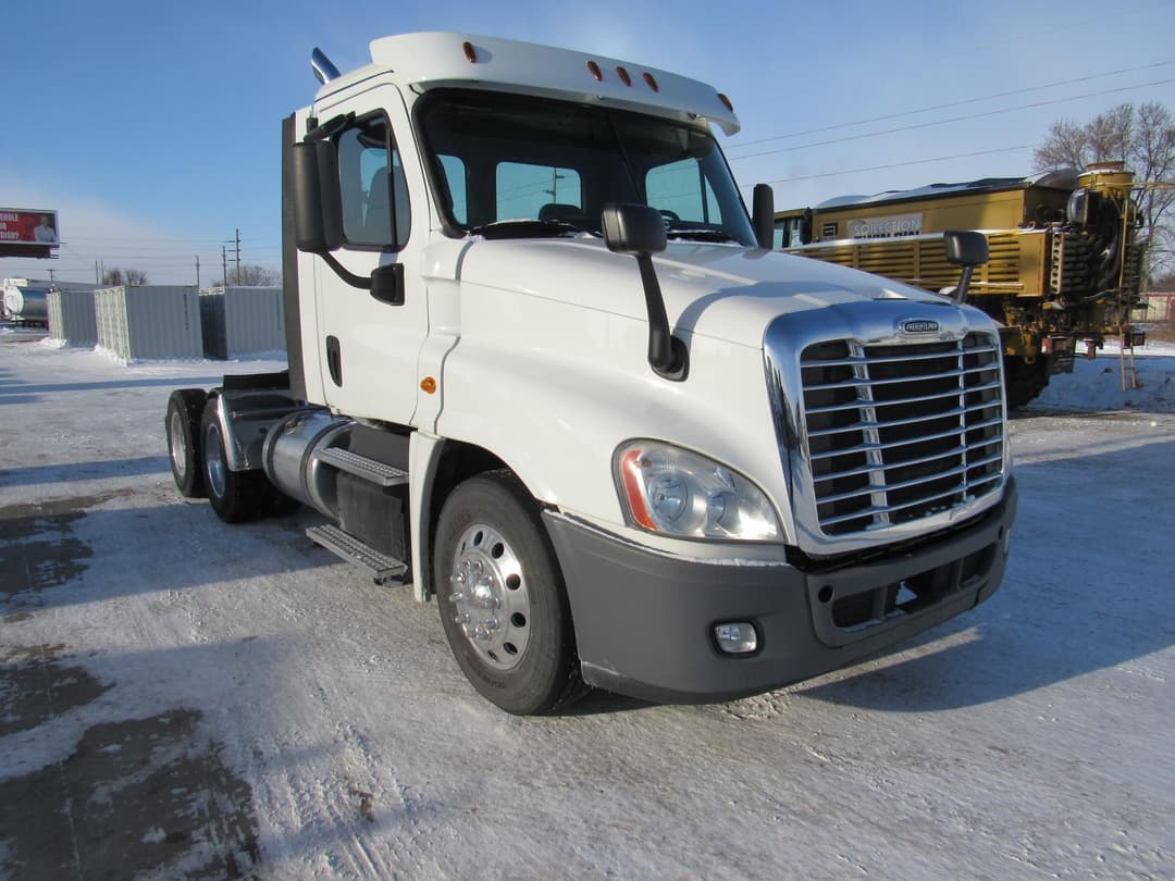 Image of Freightliner Cascadia 113 Primary Image