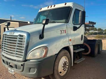 Main image Freightliner Cascadia 125