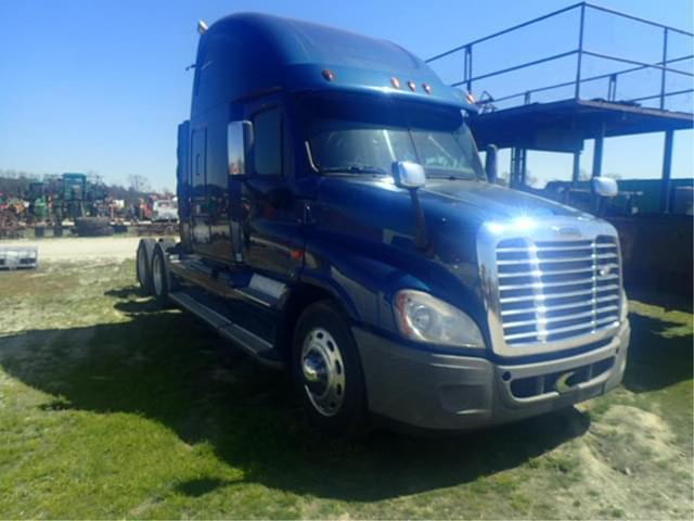 Image of Freightliner Cascadia 125 equipment image 3
