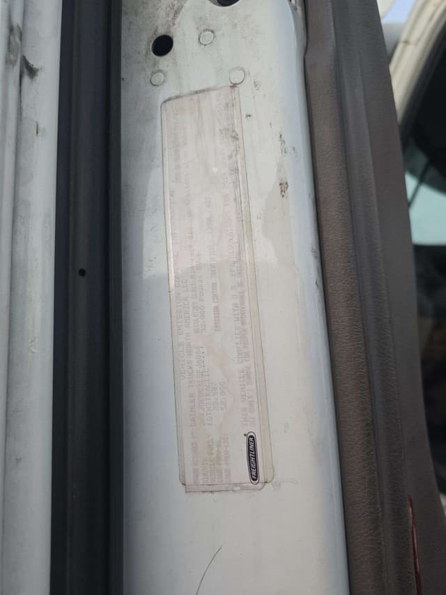 Image of Freightliner Cascadia 125 equipment image 3