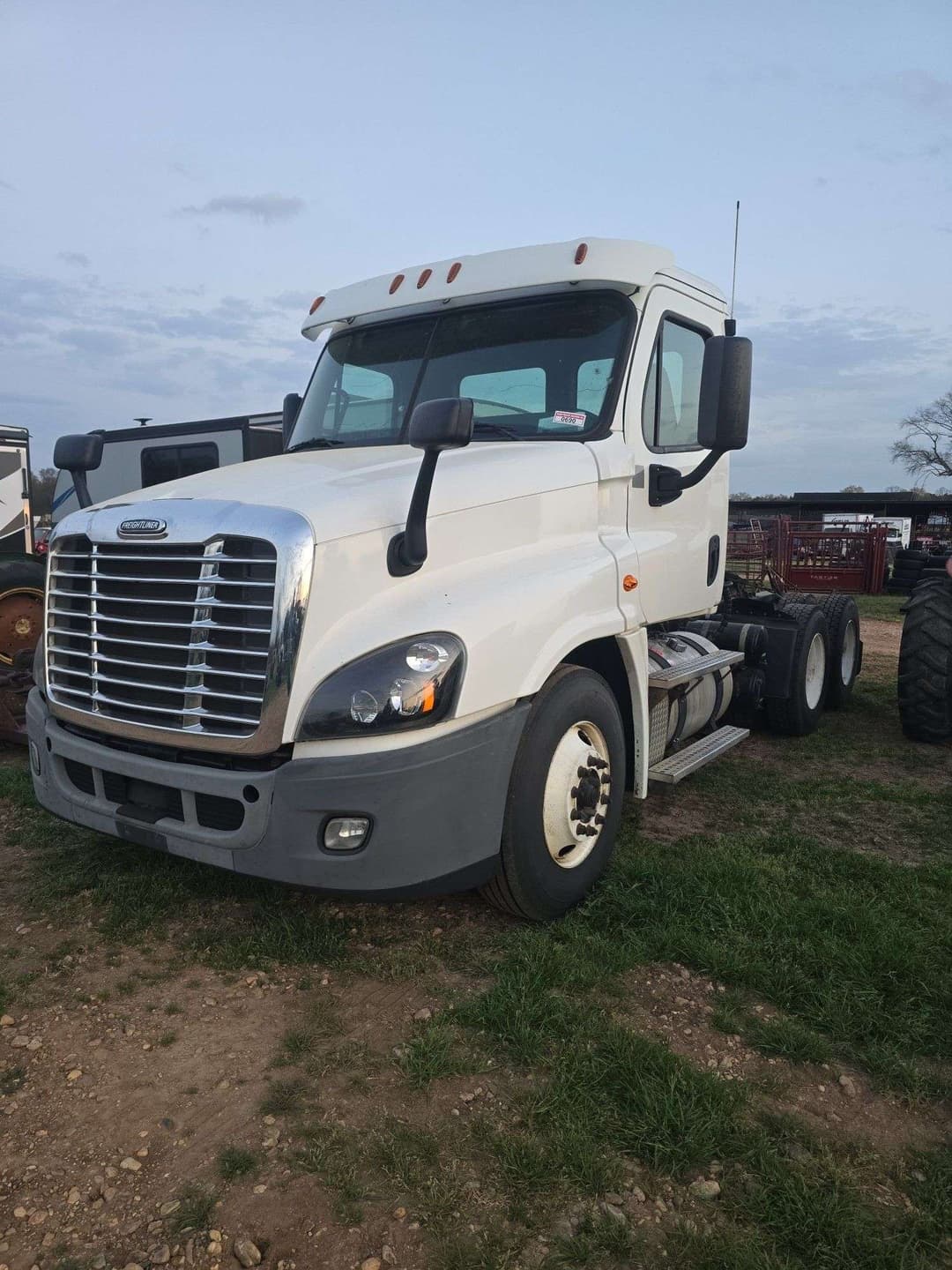 Image of Freightliner Cascadia 125 Primary image
