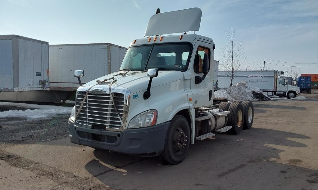 Image of Freightliner Cascadia 125 Primary image