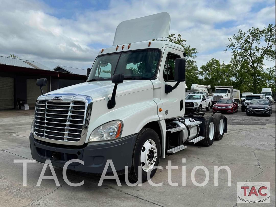 Image of Freightliner Cascadia 125 Primary image