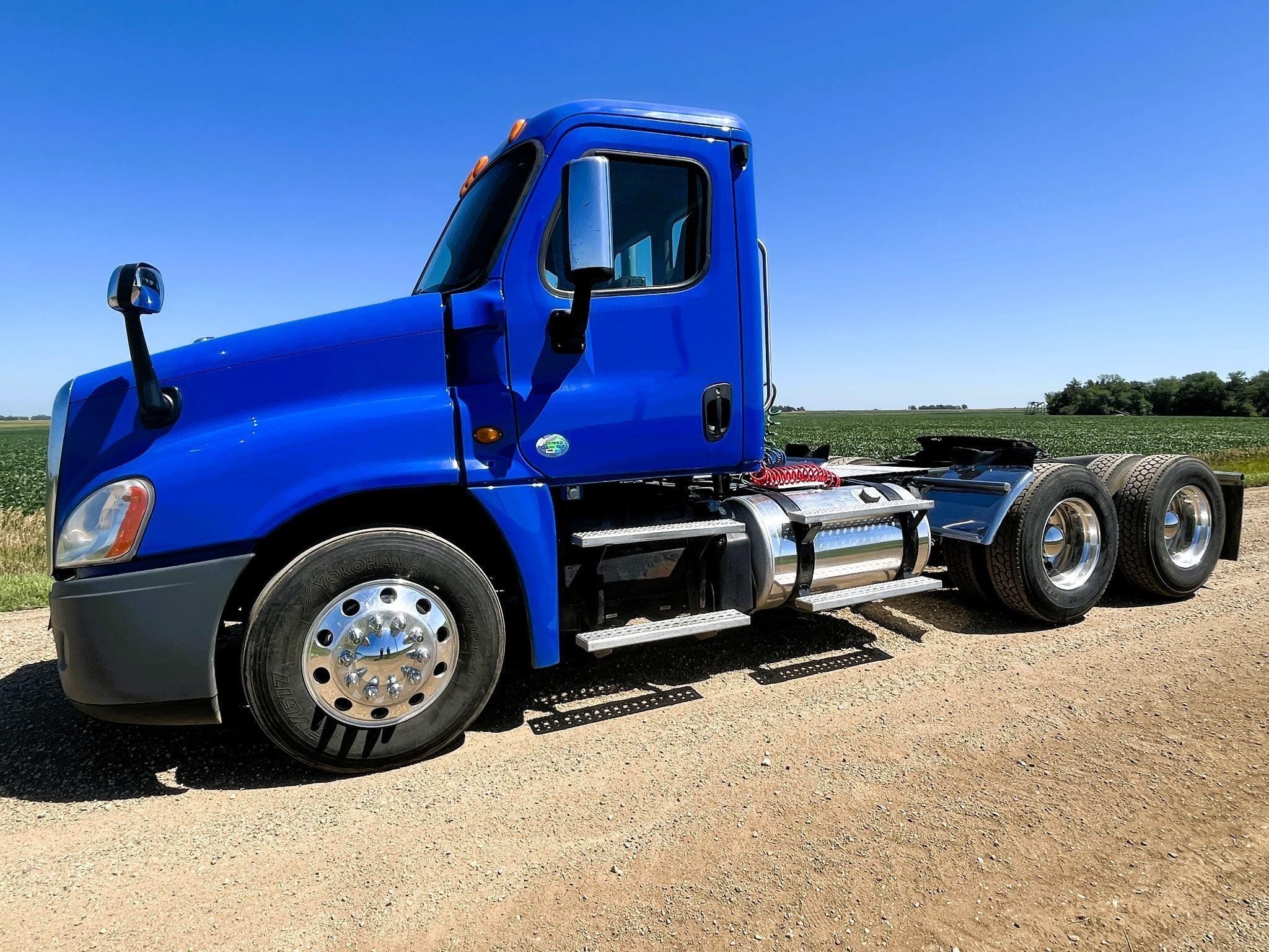 2014 Freightliner Cascadia 125 Equipment Image0