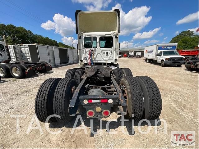 Image of Freightliner Cascadia 125 Evolution equipment image 3