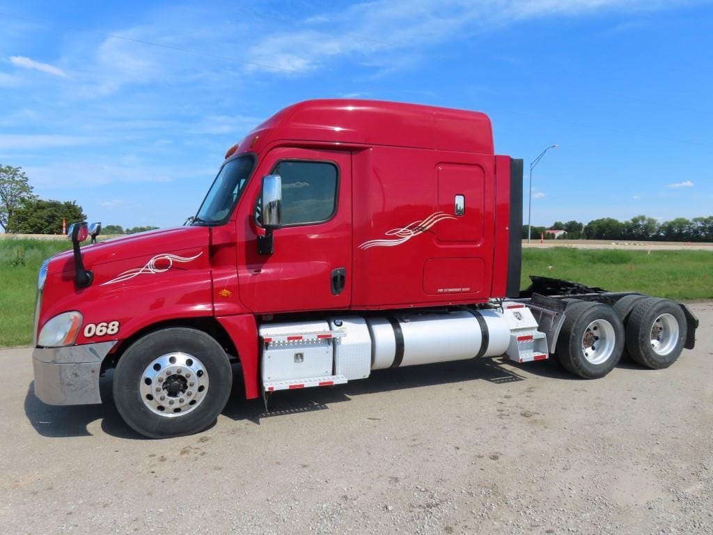 Main image Freightliner Cascadia 125