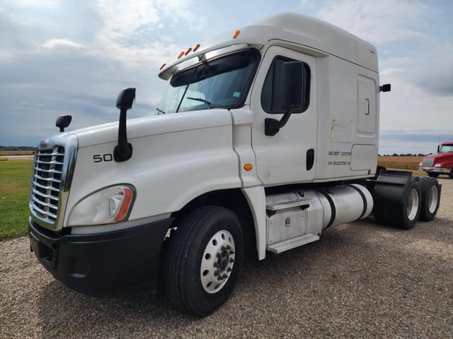Image of Freightliner Cascadia 125 equipment image 1