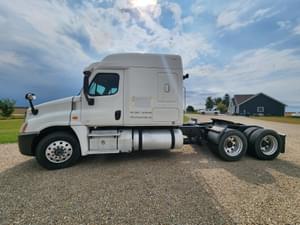 2014 Freightliner Cascadia 125 Image