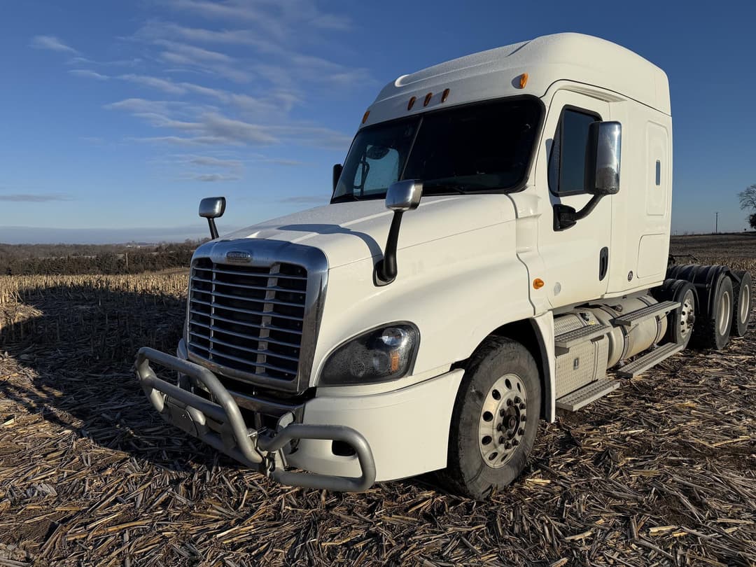 Image of Freightliner Cascadia 125 Primary image