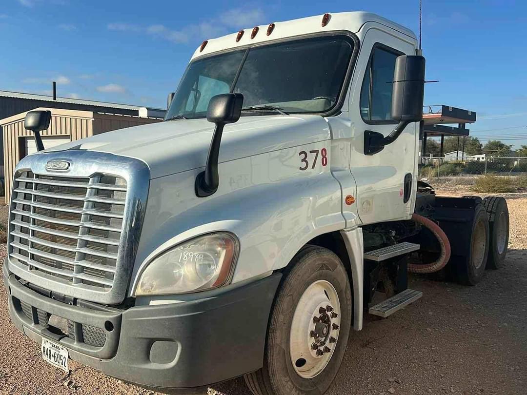 Image of Freightliner Cascadia 125 Primary image