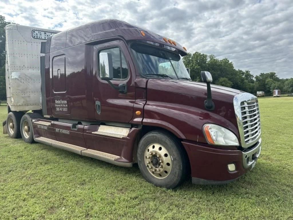 Image of Freightliner Cascadia 125 Primary image