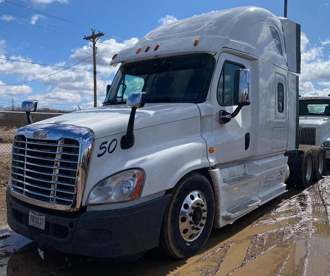 Image of Freightliner Cascadia 125 Primary image