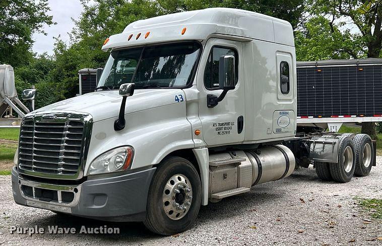 Image of Freightliner Cascadia 125 Primary image
