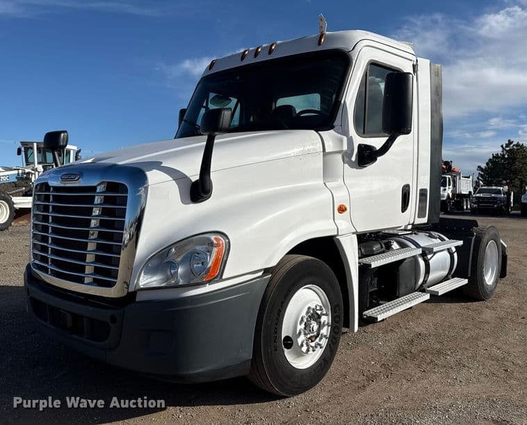 Image of Freightliner Cascadia 125 Primary image