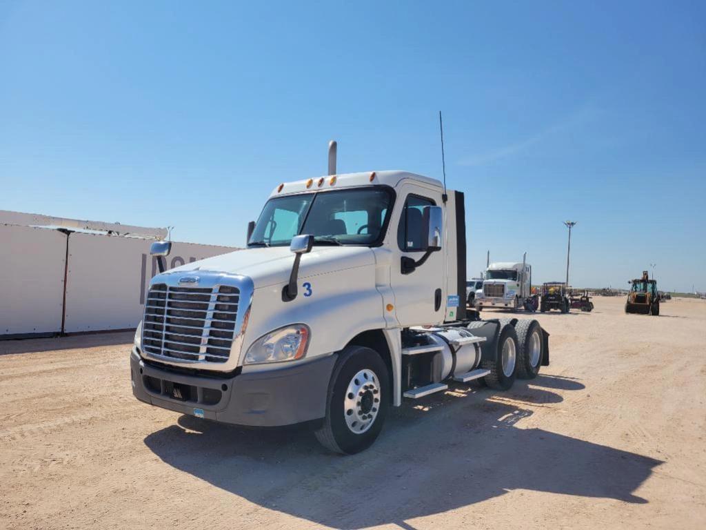 Image of Freightliner Cascadia 125 Primary image