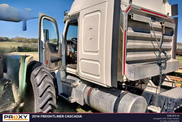 Image of Freightliner Cascadia equipment image 1