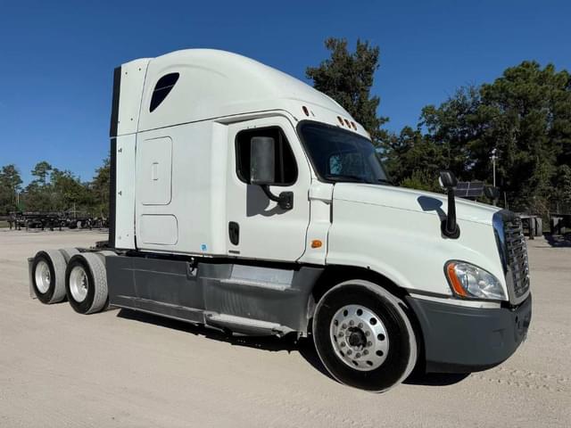Image of Freightliner Cascadia equipment image 1