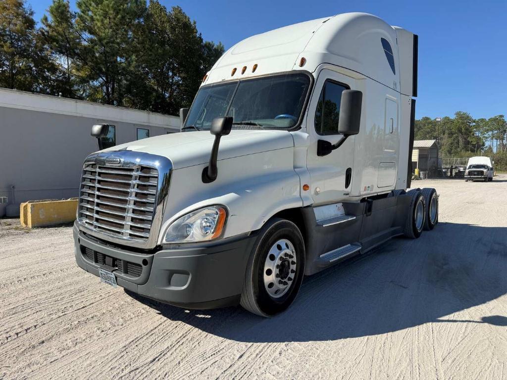 Image of Freightliner Cascadia Primary image