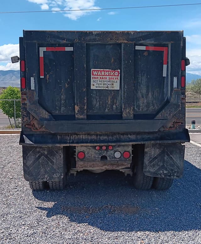 Image of Freightliner Cascadia equipment image 3