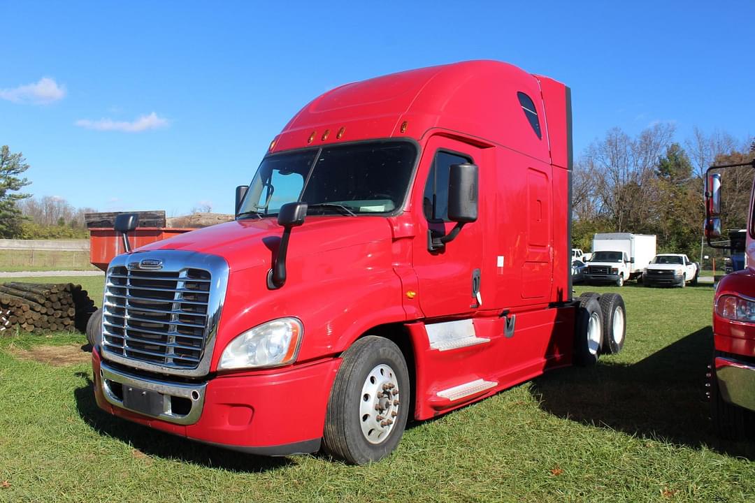 Image of Freightliner Cascadia Primary image