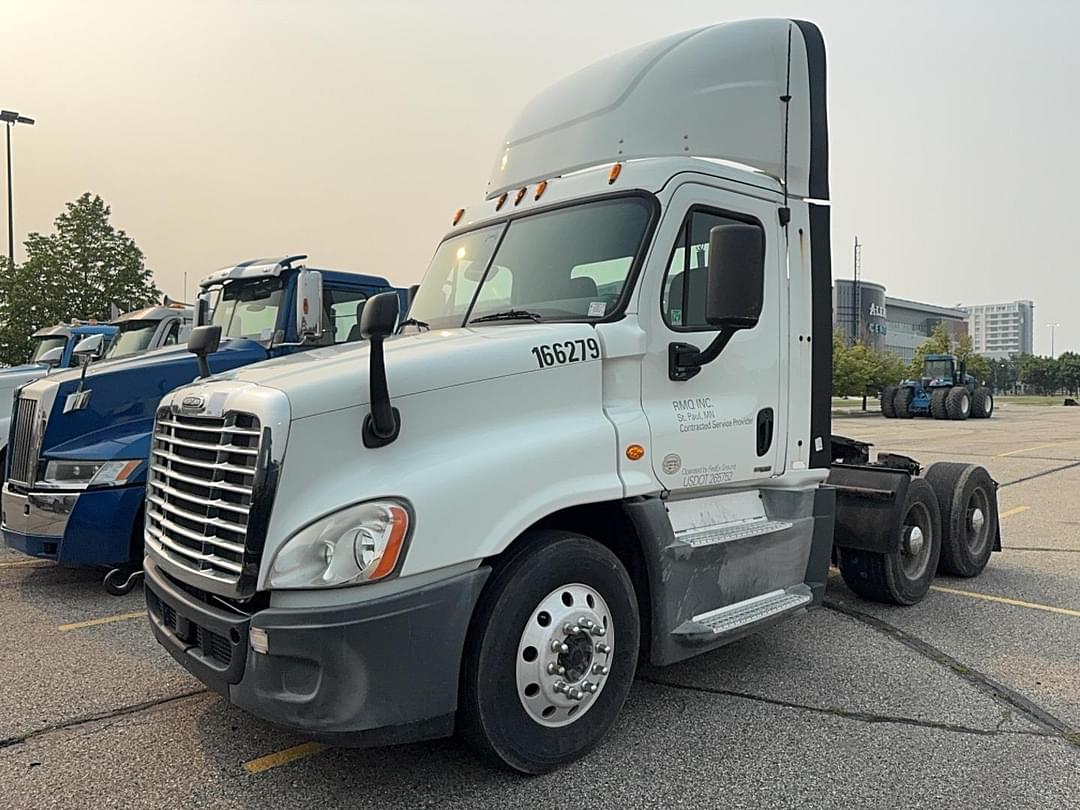 Image of Freightliner Cascadia Primary image