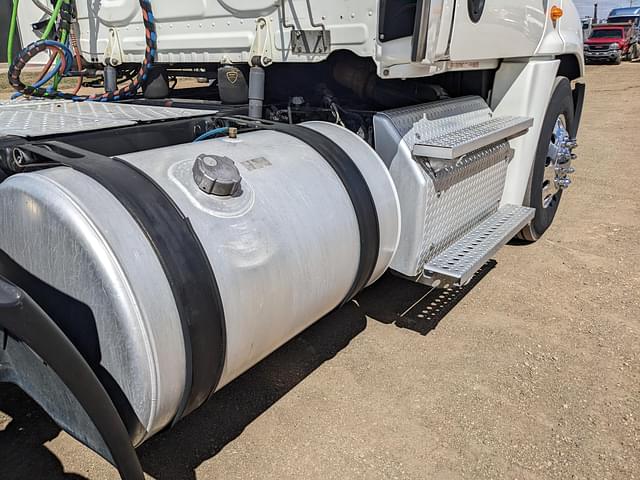 Thumbnail image Freightliner Cascadia 25