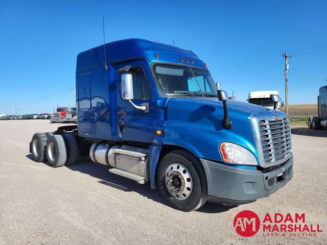 Image of Freightliner Cascadia equipment image 1