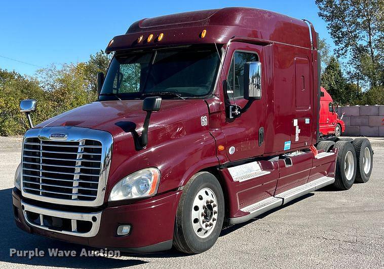 Image of Freightliner Cascadia Primary image