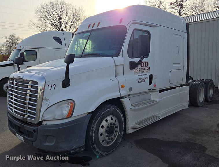 Image of Freightliner Cascadia Primary image