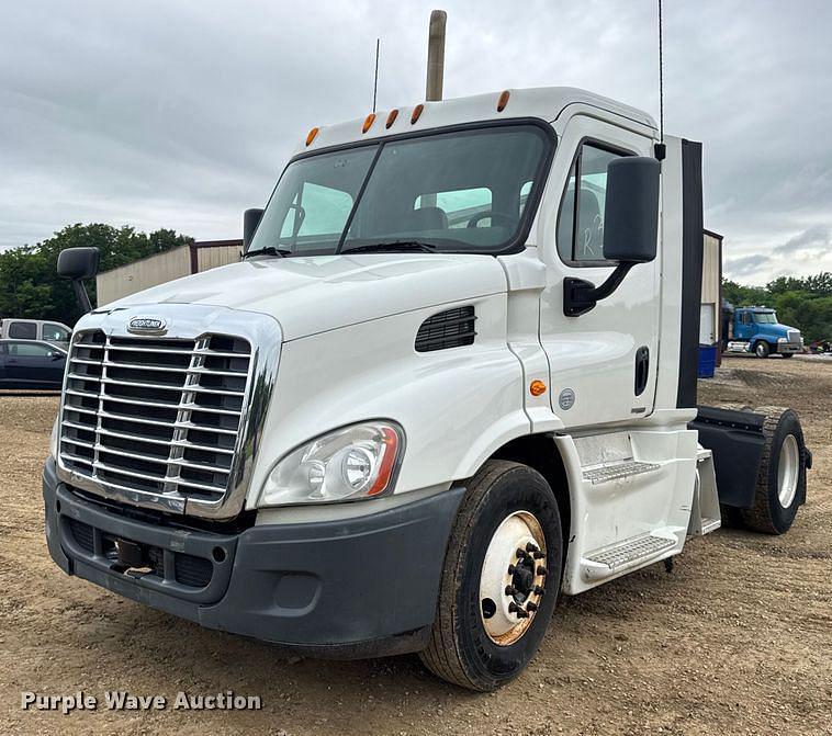 Image of Freightliner Cascadia Primary image