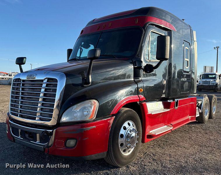 Image of Freightliner Cascadia Primary image