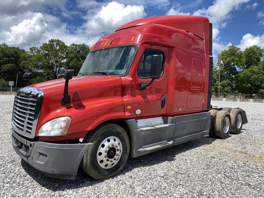 Image of Freightliner Cascadia Primary image