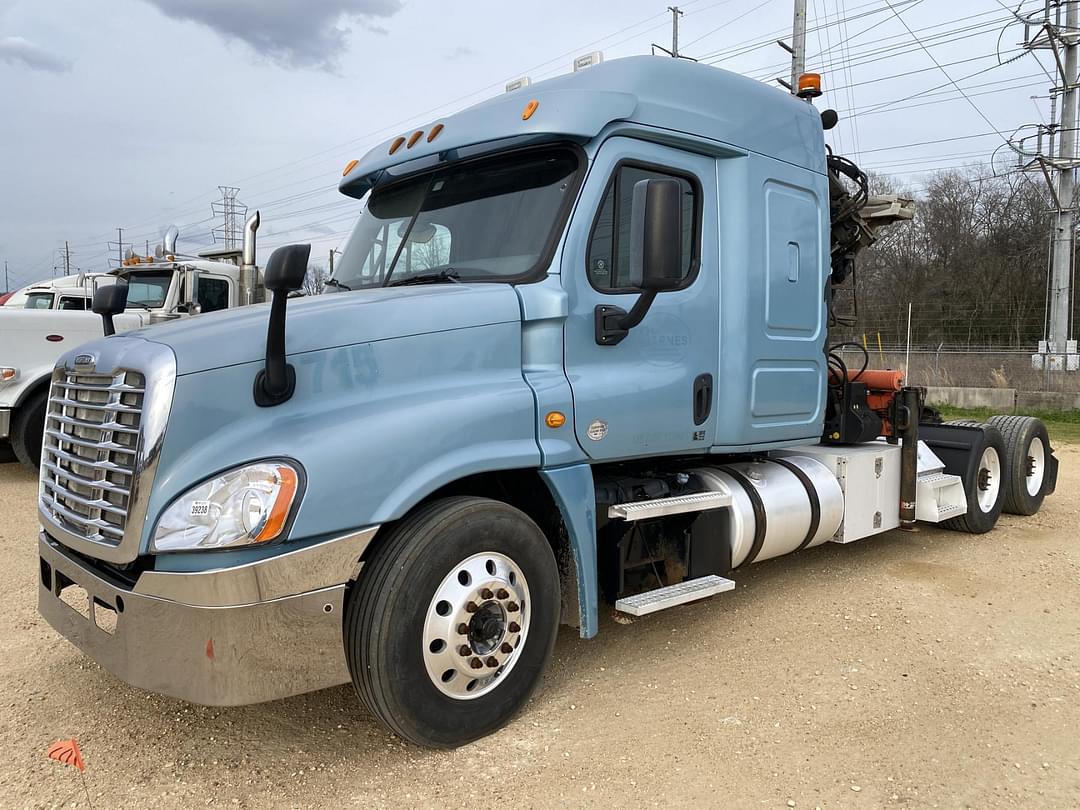 Image of Freightliner Cascadia Primary image