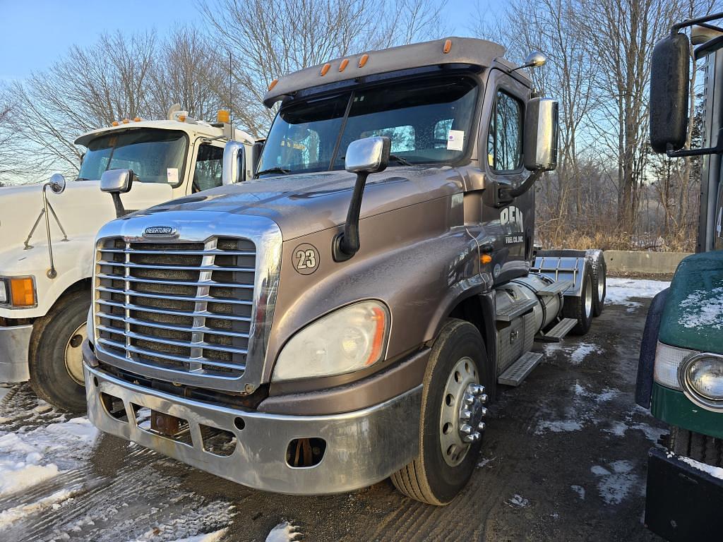 Image of Freightliner Cascadia Primary image