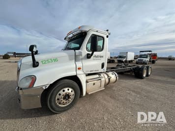 Main image Freightliner Cascadia
