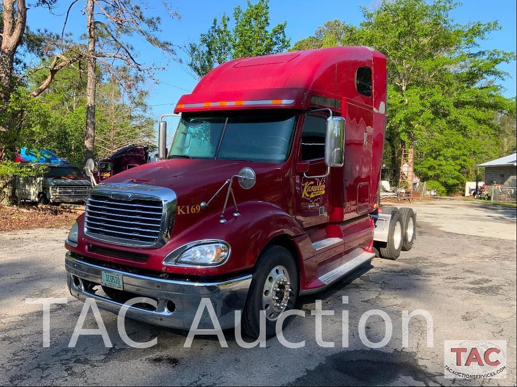 Image of Freightliner Columbia 120 Primary image