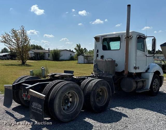 Image of Freightliner CL120 equipment image 4