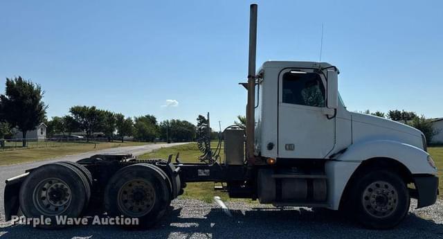 Image of Freightliner CL120 equipment image 3