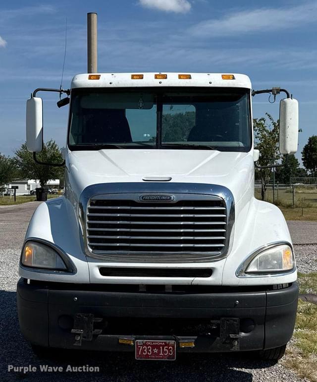 Image of Freightliner CL120 equipment image 1