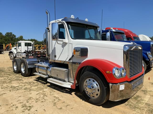 Image of Freightliner Coronado equipment image 3