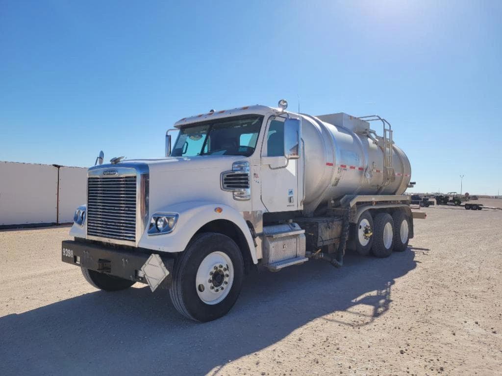 Image of Freightliner Coronado Primary image