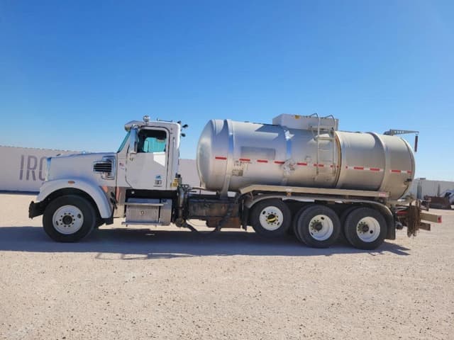 Image of Freightliner Coronado equipment image 1
