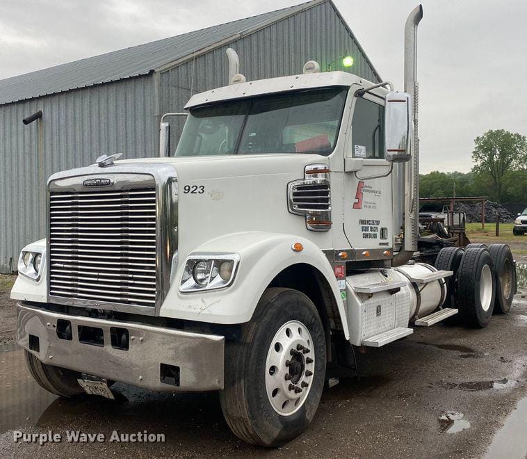 Main image Freightliner Coronado