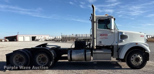 Image of Freightliner Coronado equipment image 3