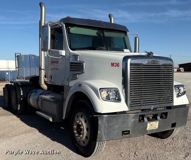 Image of Freightliner Coronado equipment image 2